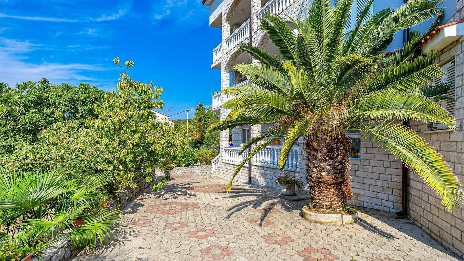 Awesome Apartment In Rijeka With Jacuzzi