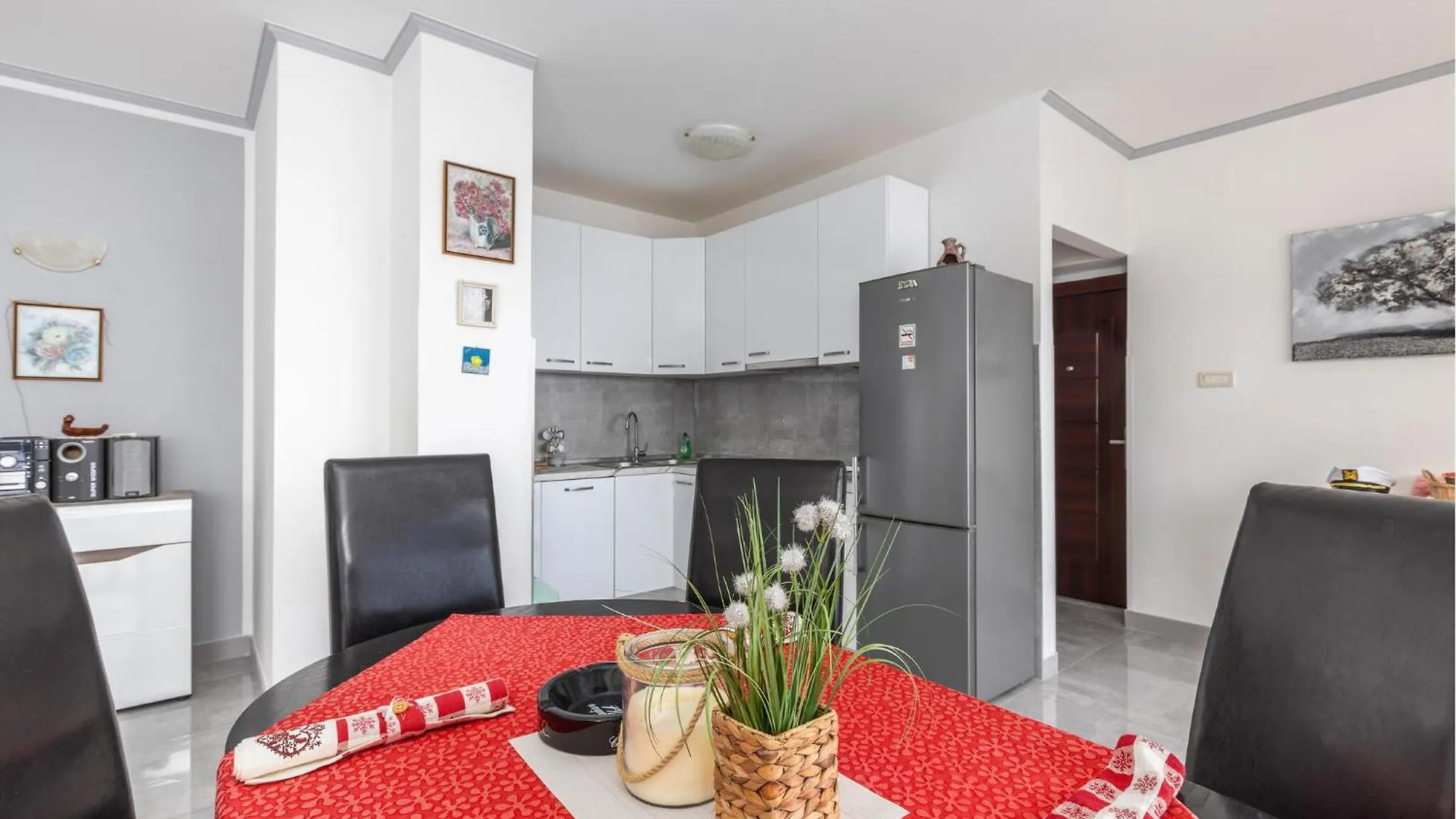 Awesome Apartment In Rijeka With Jacuzzi 0*,