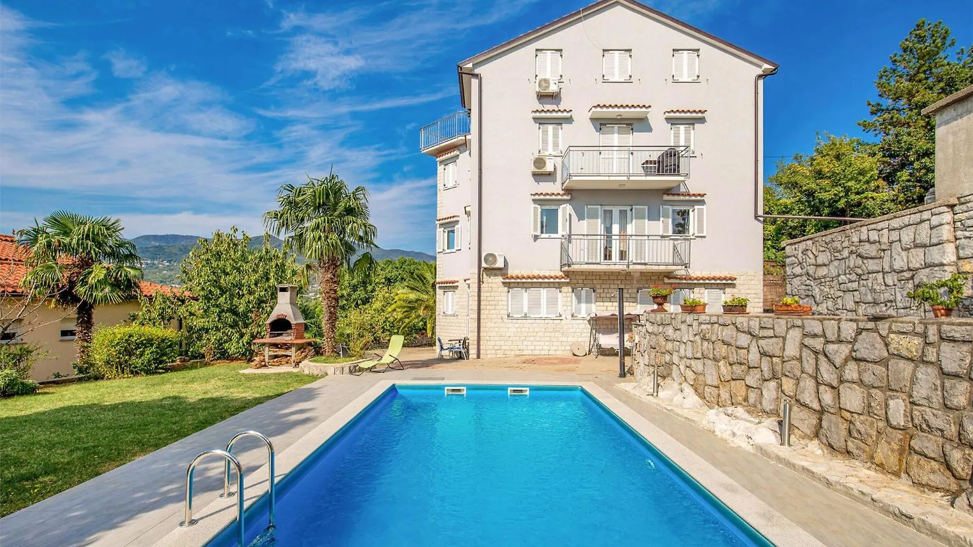 Awesome Apartment In Rijeka With Jacuzzi